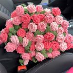 Knitted blanket bouquet with rose flowers-【LOOM-025】 - Image 9