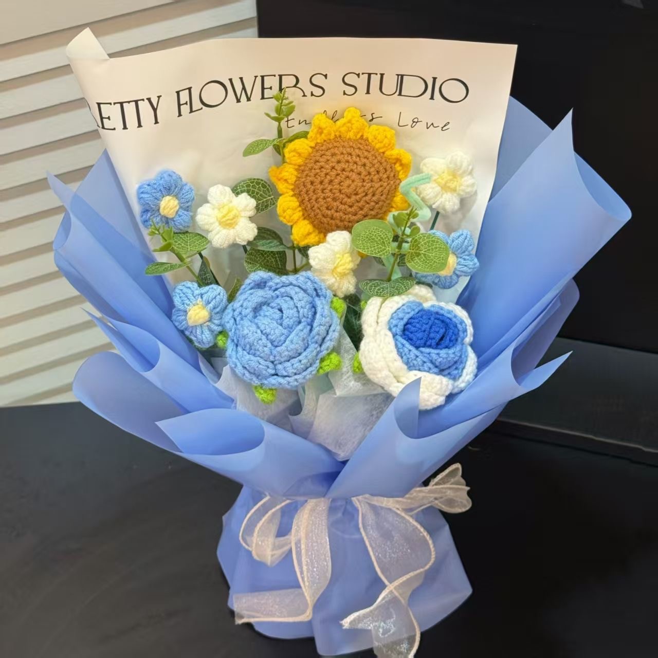 微信图片_20260824165330_1525_57 Hand Crocheted Sunflower Rose Mixed Bouquet-【LOOM-010】 - Image 1