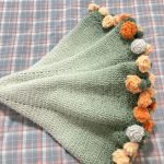 Gradient Ombre Hand-Crocheted Blanket Bouquet with Rose Border-【LOOM-006】 - Image 5