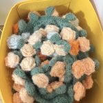 Gradient Ombre Hand-Crocheted Blanket Bouquet with Rose Border-【LOOM-006】 - Image 6