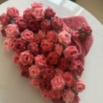 Red Rose Crochet Blanket Bouquet | Heart-Shaped Ombre Throw Gift-【LOOM-002】 - Image 6