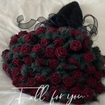 Red Rose Hand-Crocheted Blanket Bouquet with Black Fuzzy Wrap-【LOOM-005】